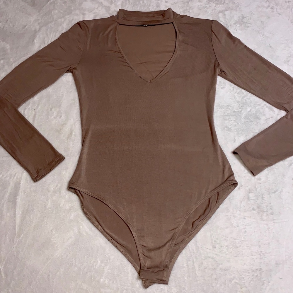 Kendall and Kylie Tan/Beige Bodysuit Size … - Picture 7 of 10